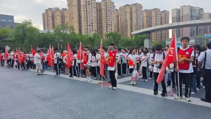 调适心态 从容应考——致全市高考、中考考生及家长的一封信-第7张图片-四季读书网