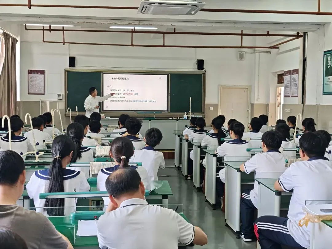 精研中考开放题 赋能备考提质效|景洪市初中生物教研组暨滕春燕名师工作室研修活动圆满举行-第4张图片-四季读书网 精研中考开放题 赋能备考提质效|景洪市初中生物教研组暨滕春燕名师工作室研修活动圆满举行-第4张图片-四季读书网