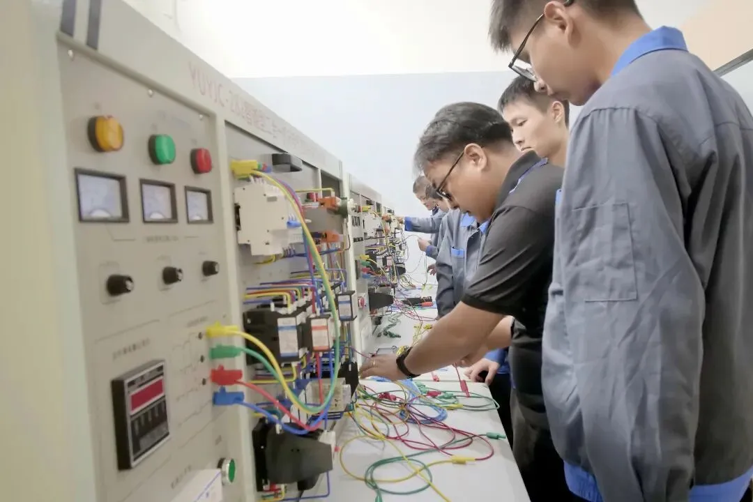 中考招生|常州航空技工学校2026年招生简章-第102张图片-四季读书网 中考招生|常州航空技工学校2026年招生简章-第102张图片-四季读书网
