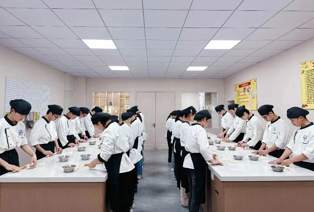 中考招生|常州航空技工学校2026年招生简章-第111张图片-四季读书网 中考招生|常州航空技工学校2026年招生简章-第111张图片-四季读书网