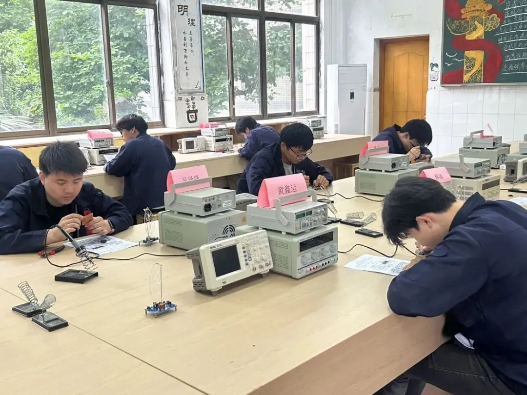 中考招生|常州航空技工学校2026年招生简章-第125张图片-四季读书网 中考招生|常州航空技工学校2026年招生简章-第125张图片-四季读书网