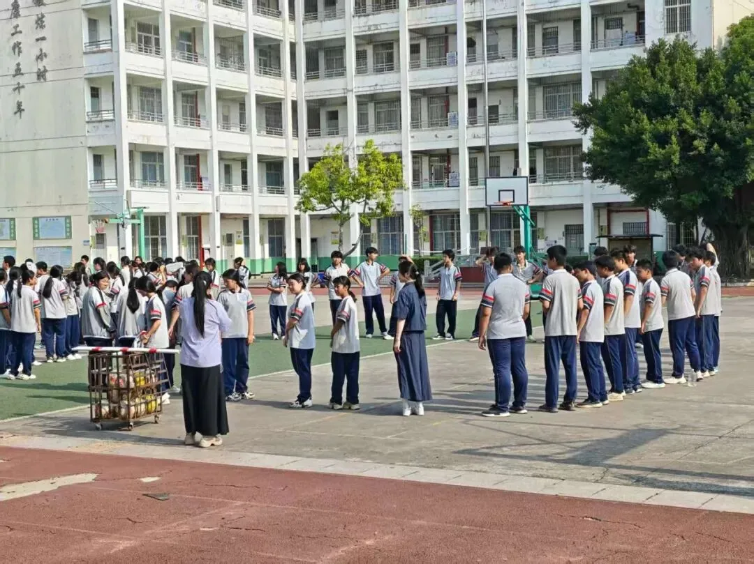 荔城区中考心理减压团辅活动走进多校-第17张图片-四季读书网 荔城区中考心理减压团辅活动走进多校-第17张图片-四季读书网