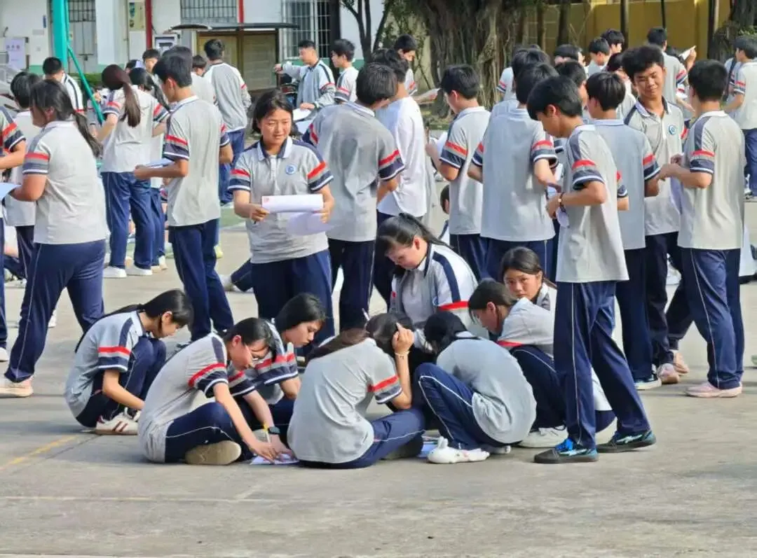 荔城区中考心理减压团辅活动走进多校-第19张图片-四季读书网 荔城区中考心理减压团辅活动走进多校-第19张图片-四季读书网