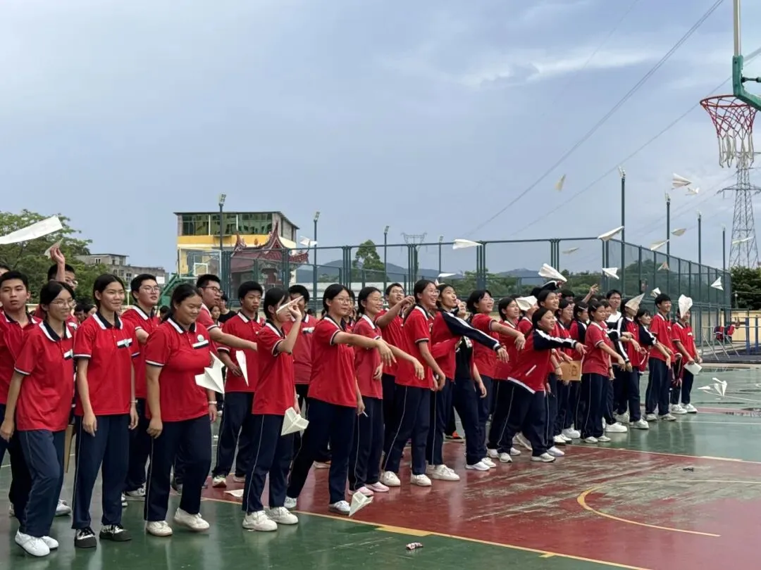 荔城区中考心理减压团辅活动走进多校-第23张图片-四季读书网 荔城区中考心理减压团辅活动走进多校-第23张图片-四季读书网