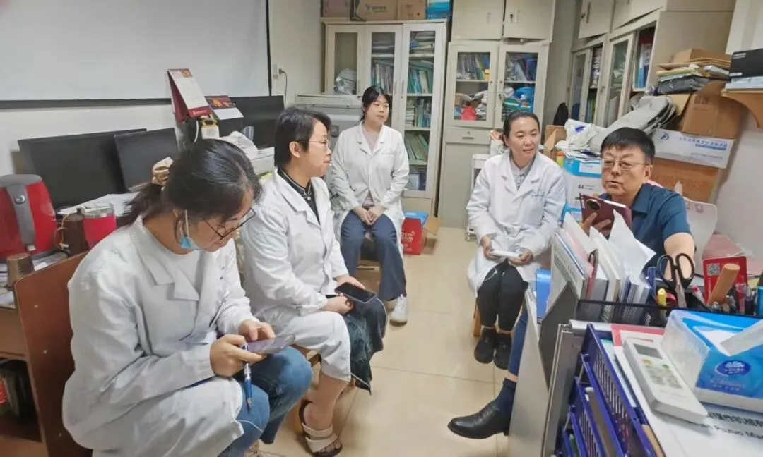 人民卫生出社《康复医学模拟试卷》、《康复医学治疗技术模拟》系列习题集(2027版)召开主编会议-第1张图片-四季读书网 人民卫生出社《康复医学模拟试卷》、《康复医学治疗技术模拟》系列习题集(2027版)召开主编会议-第1张图片-四季读书网