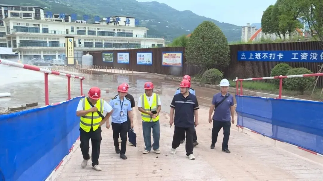 全民行动!开启高中考 “静音模式”-第8张图片-四季读书网 全民行动!开启高中考 “静音模式”-第8张图片-四季读书网