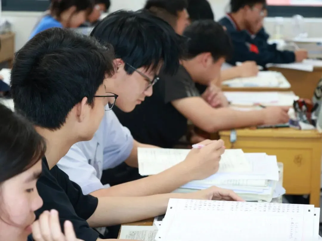 隆回九中关于2026年“高考、学考、中考”假期安全教育-第6张图片-四季读书网 隆回九中关于2026年“高考、学考、中考”假期安全教育-第6张图片-四季读书网
