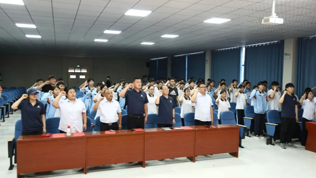 青春逐梦,亮剑今朝|长清中新双语高级中学模拟合格考表彰暨学业水平誓师大会燃情召开-第37张图片-四季读书网 青春逐梦,亮剑今朝|长清中新双语高级中学模拟合格考表彰暨学业水平誓师大会燃情召开-第37张图片-四季读书网