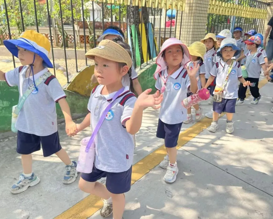 【校园联动】小小萌娃送祝福 暖心鼓劲迎中考 ——麻涌镇中心幼儿园走进“麻涌镇古梅第一中学”社区联动活动-第36张图片-四季读书网