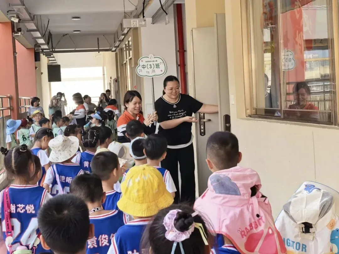 【校园联动】小小萌娃送祝福 暖心鼓劲迎中考 ——麻涌镇中心幼儿园走进“麻涌镇古梅第一中学”社区联动活动-第45张图片-四季读书网