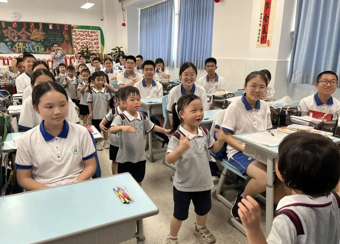 【校园联动】小小萌娃送祝福 暖心鼓劲迎中考 ——麻涌镇中心幼儿园走进“麻涌镇古梅第一中学”社区联动活动-第49张图片-四季读书网