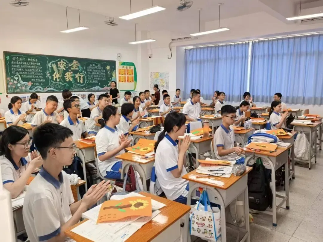 【校园联动】小小萌娃送祝福 暖心鼓劲迎中考 ——麻涌镇中心幼儿园走进“麻涌镇古梅第一中学”社区联动活动-第68张图片-四季读书网