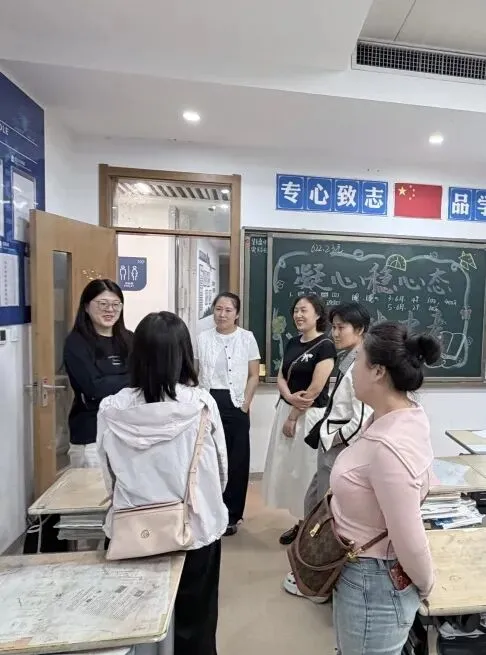 凝心聚力战中考 家校同心赴征程丨西安西京初级中学2026届中考冲刺家长会圆满举行-第40张图片-四季读书网 凝心聚力战中考 家校同心赴征程丨西安西京初级中学2026届中考冲刺家长会圆满举行-第40张图片-四季读书网