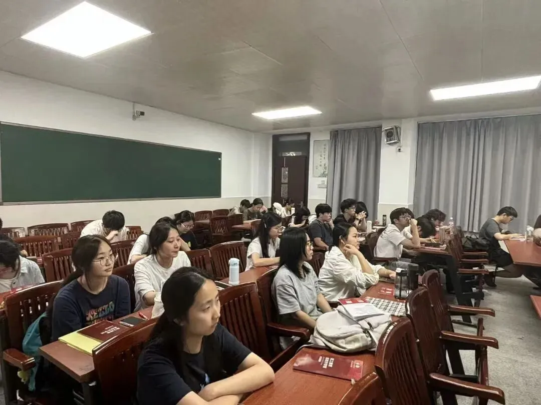 雅思听力全真模考来了!考后1V1测评+定制好礼等你来拿!-第19张图片-四季读书网 雅思听力全真模考来了!考后1V1测评+定制好礼等你来拿!-第19张图片-四季读书网