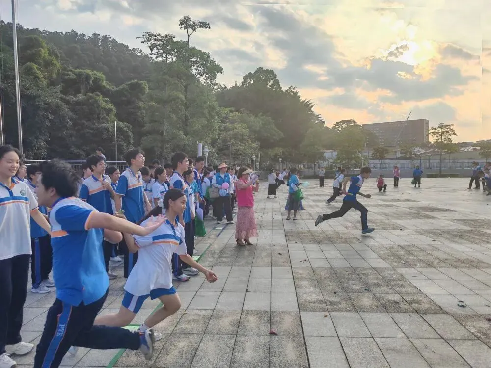 笑赢中考!石楼二中这场拓展活动助力初三学子轻装上阵-第5张图片-四季读书网