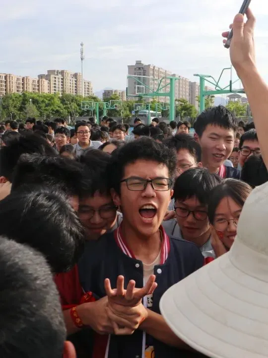 童真不落幕,中考再冲刺 | 塔山中学初三考前心理体育游园会圆满举行-第40张图片-四季读书网 童真不落幕,中考再冲刺 | 塔山中学初三考前心理体育游园会圆满举行-第40张图片-四季读书网