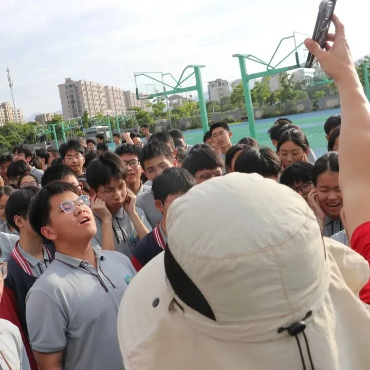 童真不落幕,中考再冲刺 | 塔山中学初三考前心理体育游园会圆满举行-第43张图片-四季读书网 童真不落幕,中考再冲刺 | 塔山中学初三考前心理体育游园会圆满举行-第43张图片-四季读书网