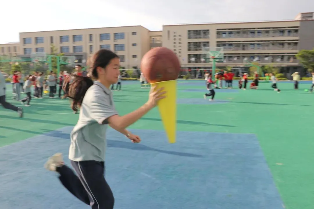 童真不落幕,中考再冲刺 | 塔山中学初三考前心理体育游园会圆满举行-第65张图片-四季读书网 童真不落幕,中考再冲刺 | 塔山中学初三考前心理体育游园会圆满举行-第65张图片-四季读书网