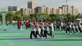 童真不落幕,中考再冲刺 | 塔山中学初三考前心理体育游园会圆满举行-第75张图片-四季读书网 童真不落幕,中考再冲刺 | 塔山中学初三考前心理体育游园会圆满举行-第75张图片-四季读书网