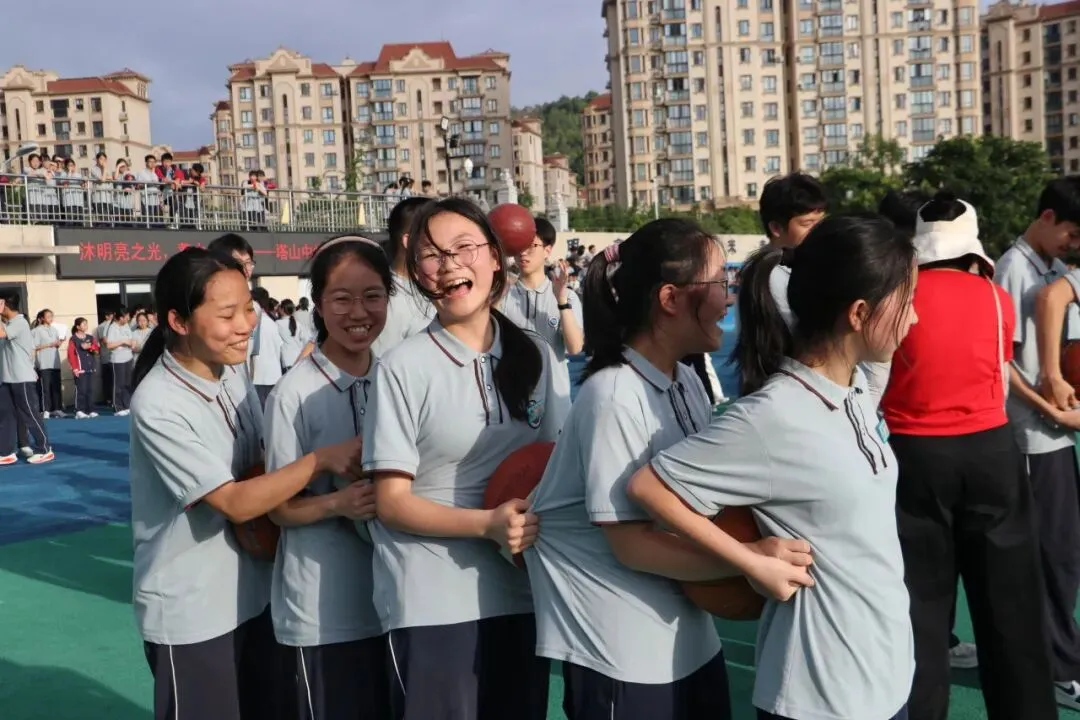 童真不落幕,中考再冲刺 | 塔山中学初三考前心理体育游园会圆满举行-第79张图片-四季读书网 童真不落幕,中考再冲刺 | 塔山中学初三考前心理体育游园会圆满举行-第79张图片-四季读书网