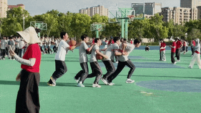童真不落幕,中考再冲刺 | 塔山中学初三考前心理体育游园会圆满举行-第85张图片-四季读书网 童真不落幕,中考再冲刺 | 塔山中学初三考前心理体育游园会圆满举行-第85张图片-四季读书网