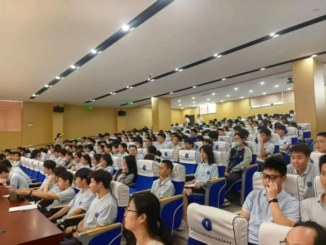 【中考助力】舒缓备考压力,从容迎战中考 —— 我校开展九年级考前心理减压专题讲座-第20张图片-四季读书网 【中考助力】舒缓备考压力,从容迎战中考 —— 我校开展九年级考前心理减压专题讲座-第20张图片-四季读书网