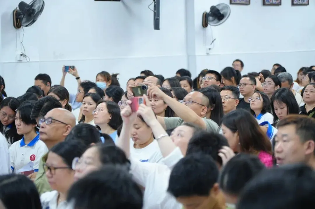 精准填报,为梦护航|花广金狮学校九年级中考志愿填报专题家长会圆满落幕!-第11张图片-四季读书网