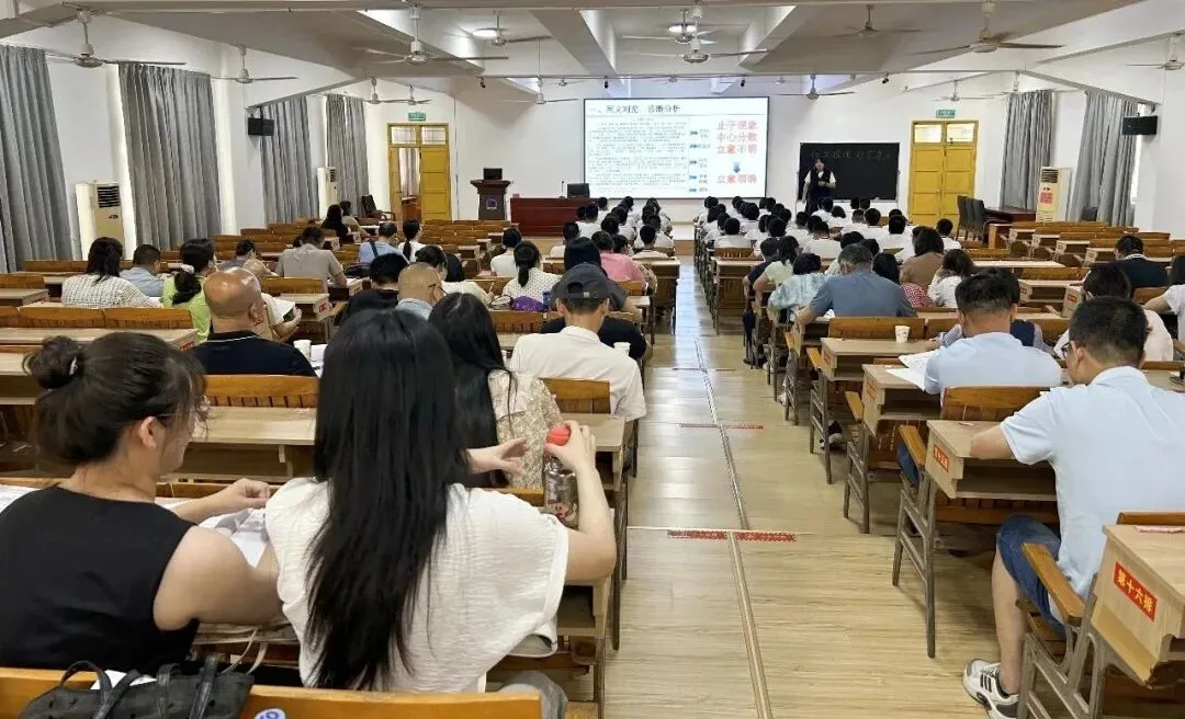 研思致远 备战中考|惠安2026年初中毕业班语文学科会圆满收官-第2张图片-四季读书网