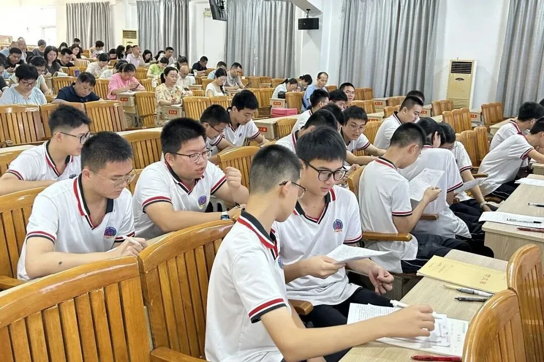 研思致远 备战中考|惠安2026年初中毕业班语文学科会圆满收官-第7张图片-四季读书网