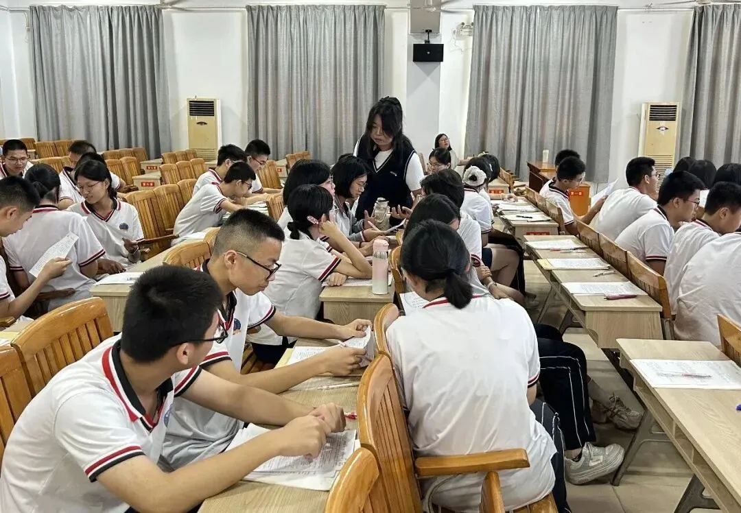 研思致远 备战中考|惠安2026年初中毕业班语文学科会圆满收官-第8张图片-四季读书网