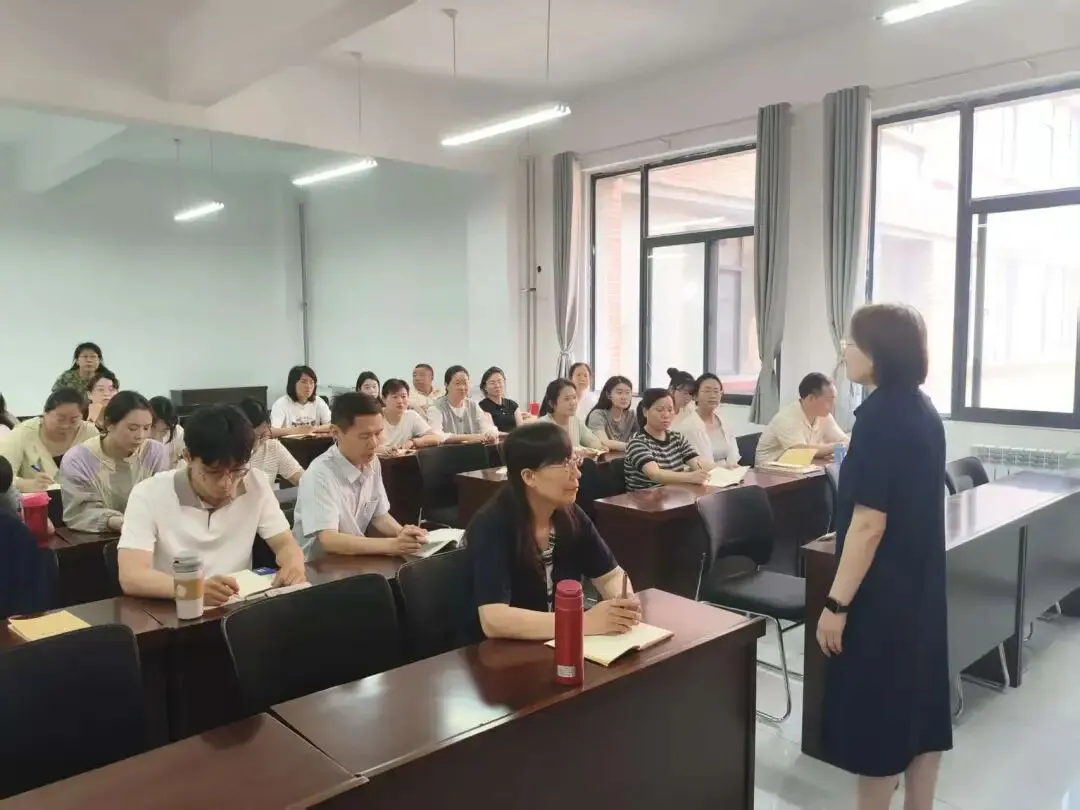 研真题析考点,精准施策备战中考-第7张图片-四季读书网 研真题析考点,精准施策备战中考-第7张图片-四季读书网