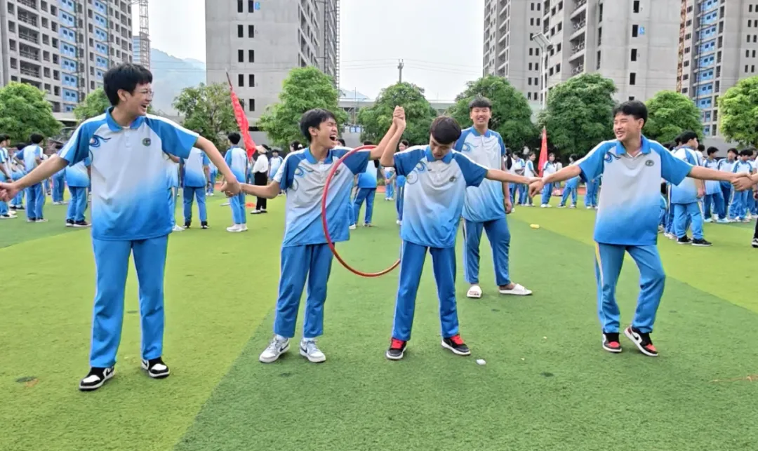 凝心聚力鼓干劲 暖心护航助中考 ——富宁县新华镇中心学校开展九年级考前减压活动-第9张图片-四季读书网