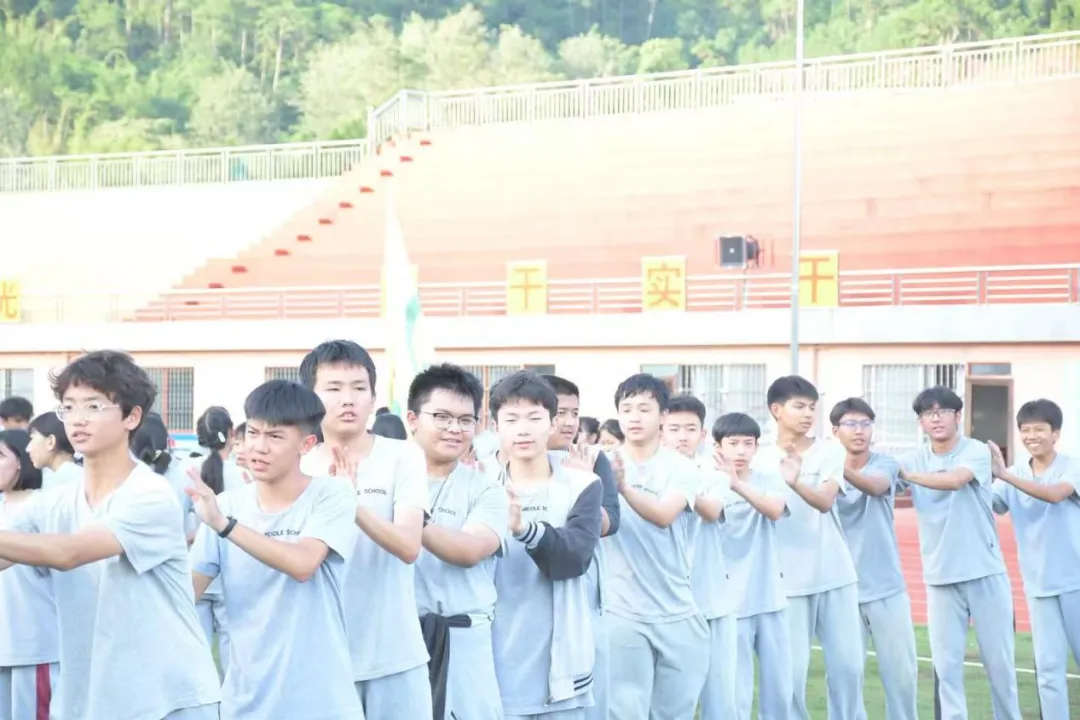 凝心聚力战中考 赋能青春向未来——普洱中学2026届初三中考赋能素质拓展训练活动圆满落幕-第14张图片-四季读书网