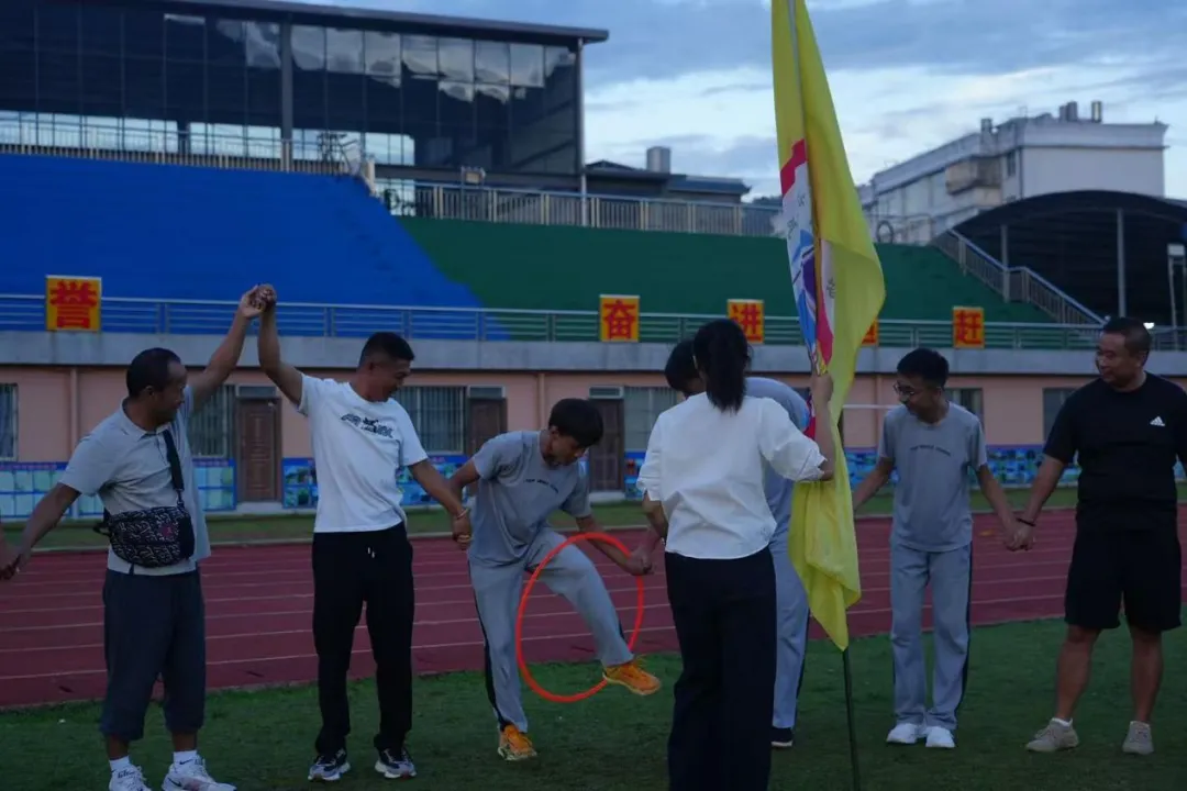 凝心聚力战中考 赋能青春向未来——普洱中学2026届初三中考赋能素质拓展训练活动圆满落幕-第23张图片-四季读书网