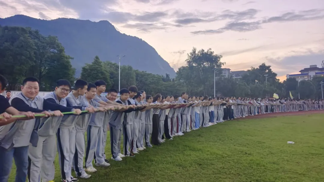 凝心聚力战中考 赋能青春向未来——普洱中学2026届初三中考赋能素质拓展训练活动圆满落幕-第28张图片-四季读书网