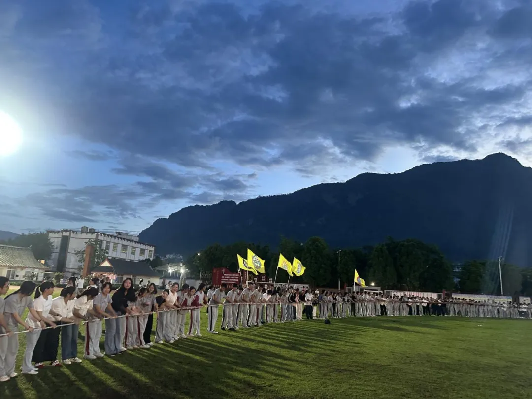 凝心聚力战中考 赋能青春向未来——普洱中学2026届初三中考赋能素质拓展训练活动圆满落幕-第29张图片-四季读书网
