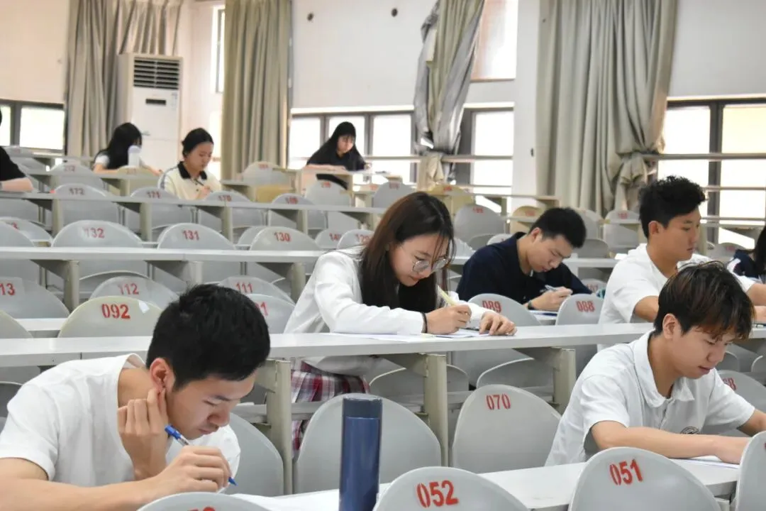 【双节进行时】第八届模拟考公技能大赛活动回顾-第11张图片-四季读书网