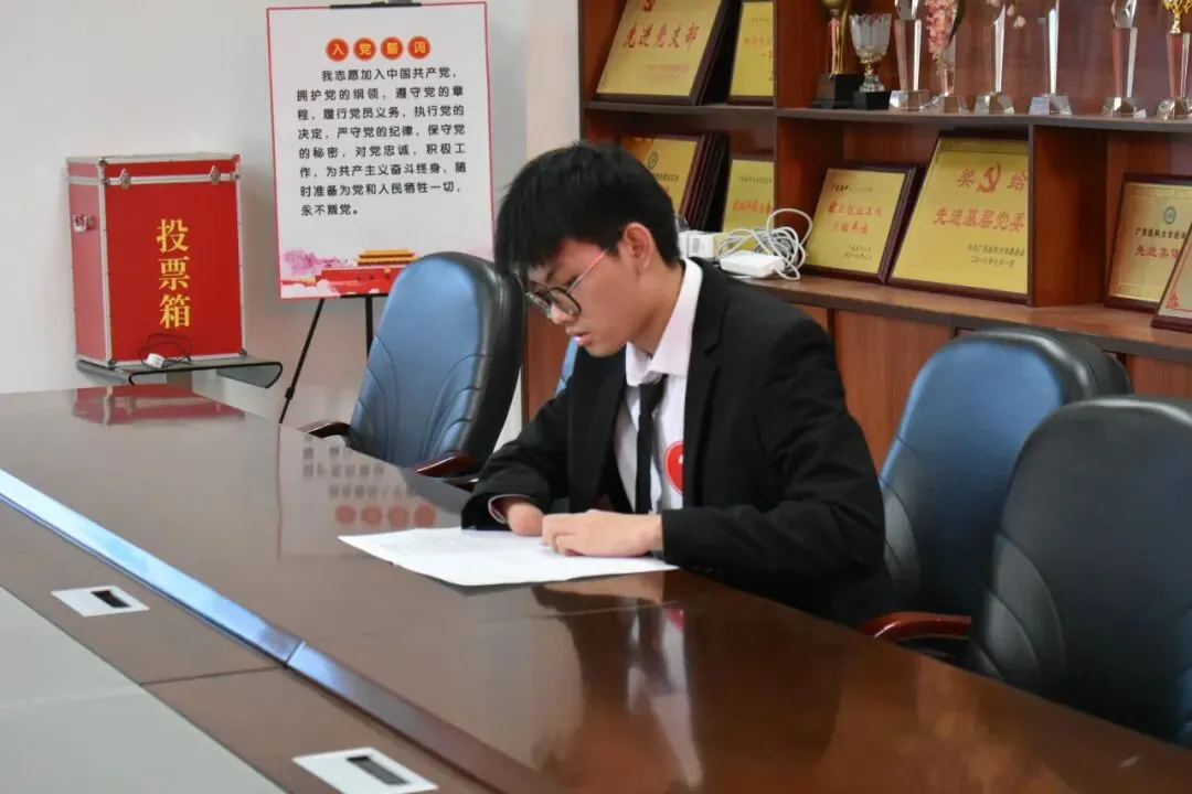 【双节进行时】第八届模拟考公技能大赛活动回顾-第20张图片-四季读书网