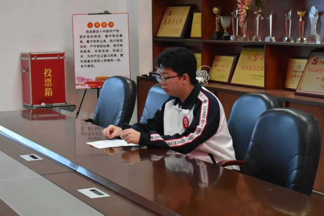 【双节进行时】第八届模拟考公技能大赛活动回顾-第23张图片-四季读书网