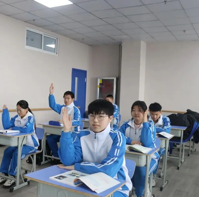 中考分数不理想?沈阳万业【高考升学 + 校企定向班】升学就业双向兜底-第3张图片-四季读书网