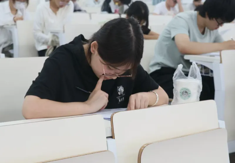 四六级模考收官|查漏补缺,全力冲刺!-第24张图片-四季读书网