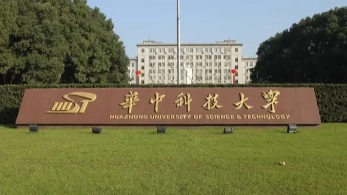2003年,有人偷了高考试卷,全国考生数学崩塌——但对有些人却是机会,比如我-第1张图片-四季读书网