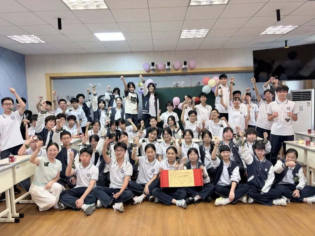 坎门一中丨击鼓扬帆 决胜中考——我校304班开展中考励志活动-第12张图片-四季读书网