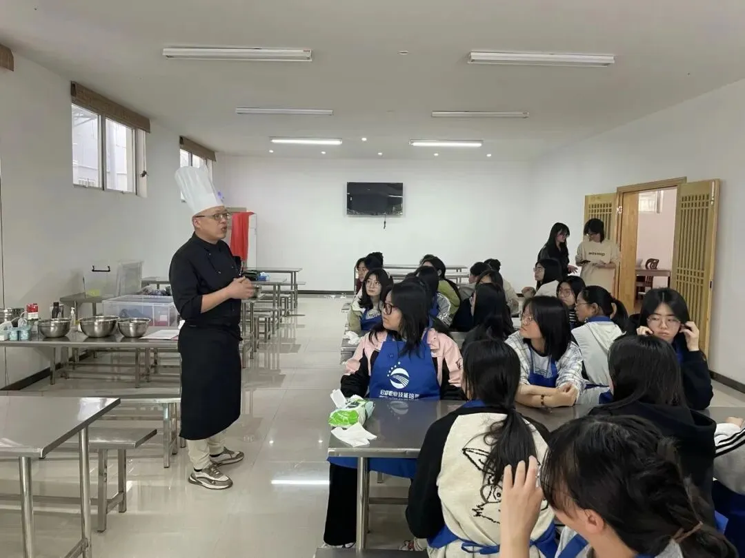 中考招生季 | 欢迎报考南通开放大学经济管理学院!-第40张图片-四季读书网
