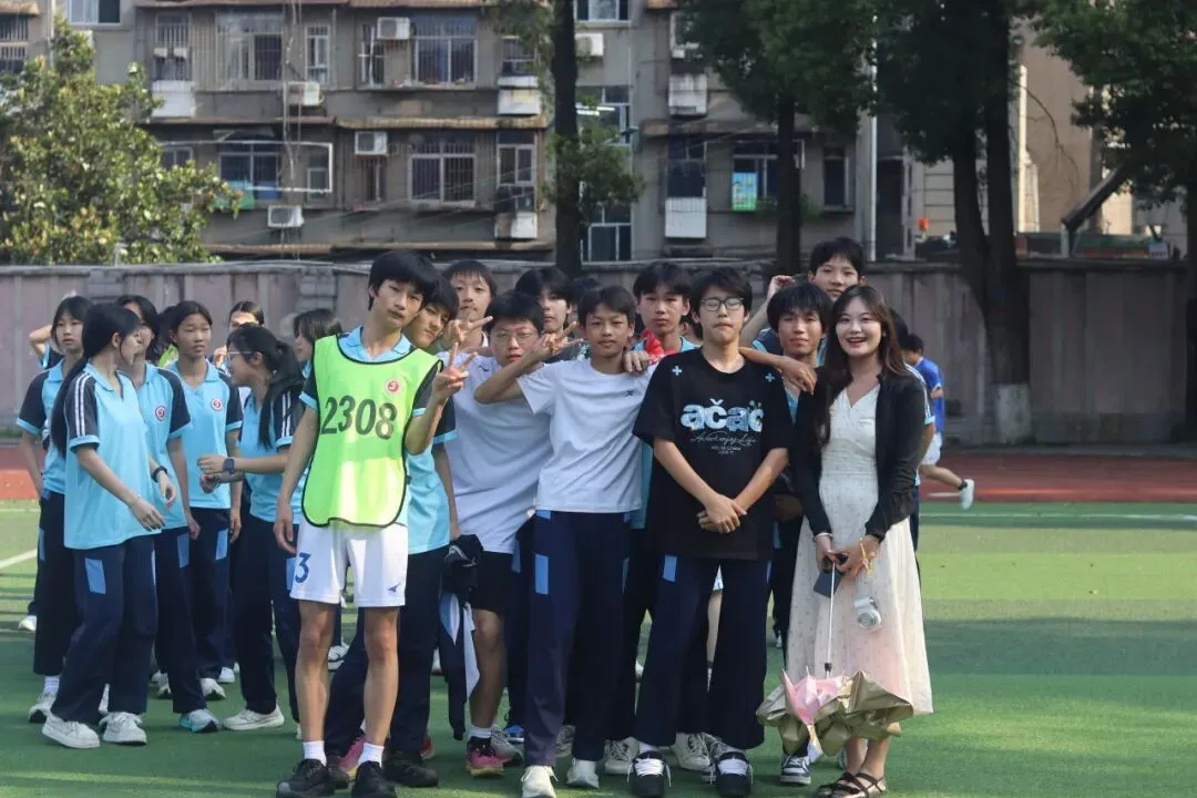 抚心赋能逐前程 轻装上阵迎中考——株洲市第五中学开展初三考前拓展减压活动-第35张图片-四季读书网