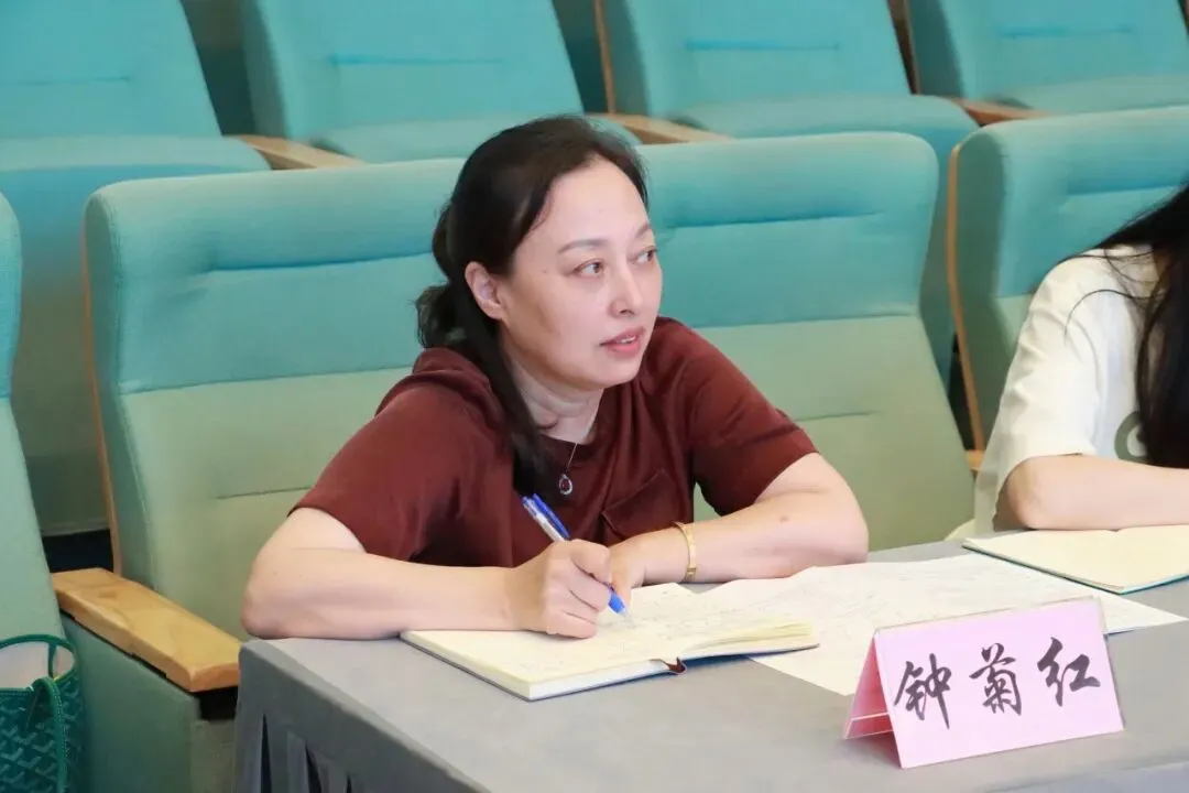 精准研思谋高效 凝心聚力战中考——奉贤区九年级数学复习教研活动在师大附中举行-第19张图片-四季读书网