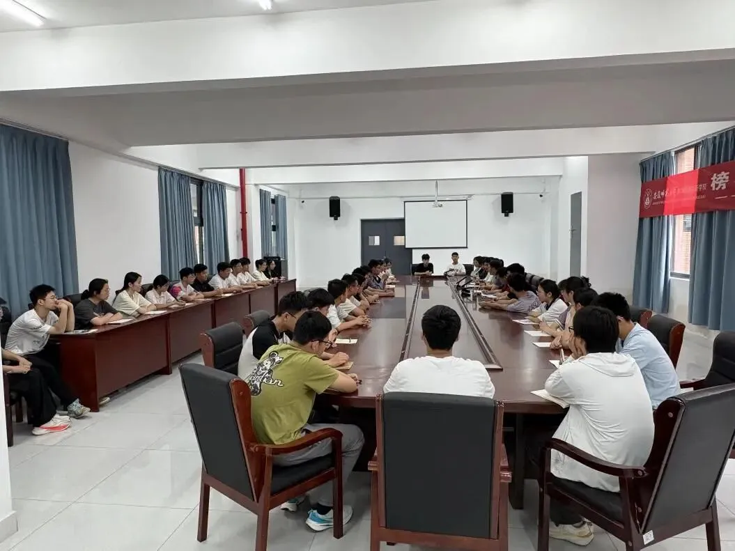 以指导赋能冲刺,以初心迎战中考|我校九年级开展毕业班考前专项指导会-第2张图片-四季读书网