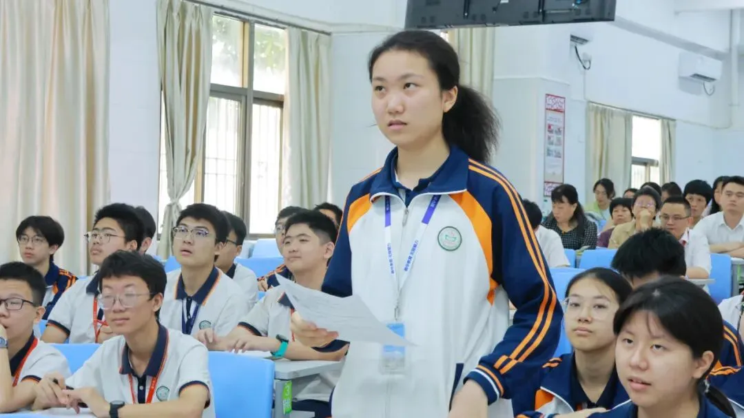 变废为宝制绿矾,AI赋能备中考 | 龙湖区初中化学学科教学研讨活动在碧华实验学校圆满举行-第7张图片-四季读书网