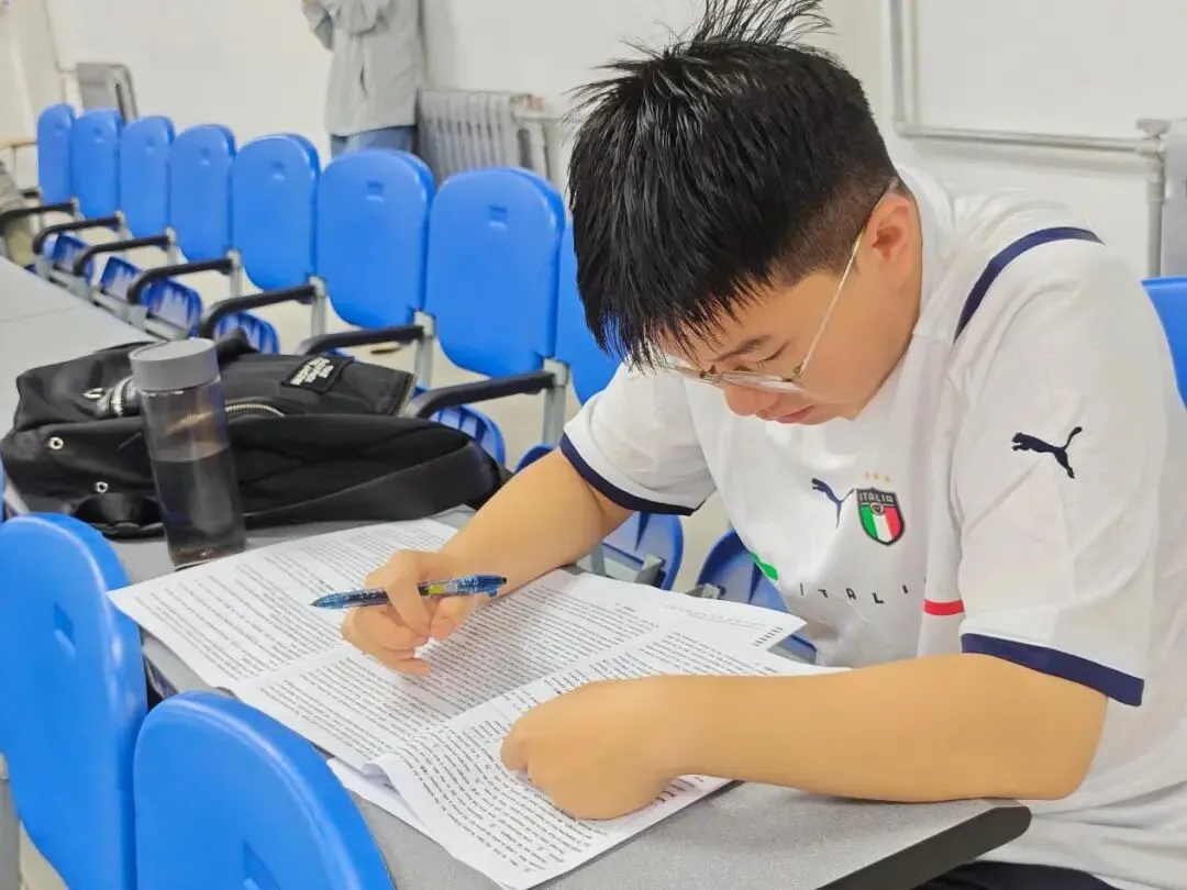 学风建设|实战演练蓄力备考,四级模考顺利举行-第9张图片-四季读书网