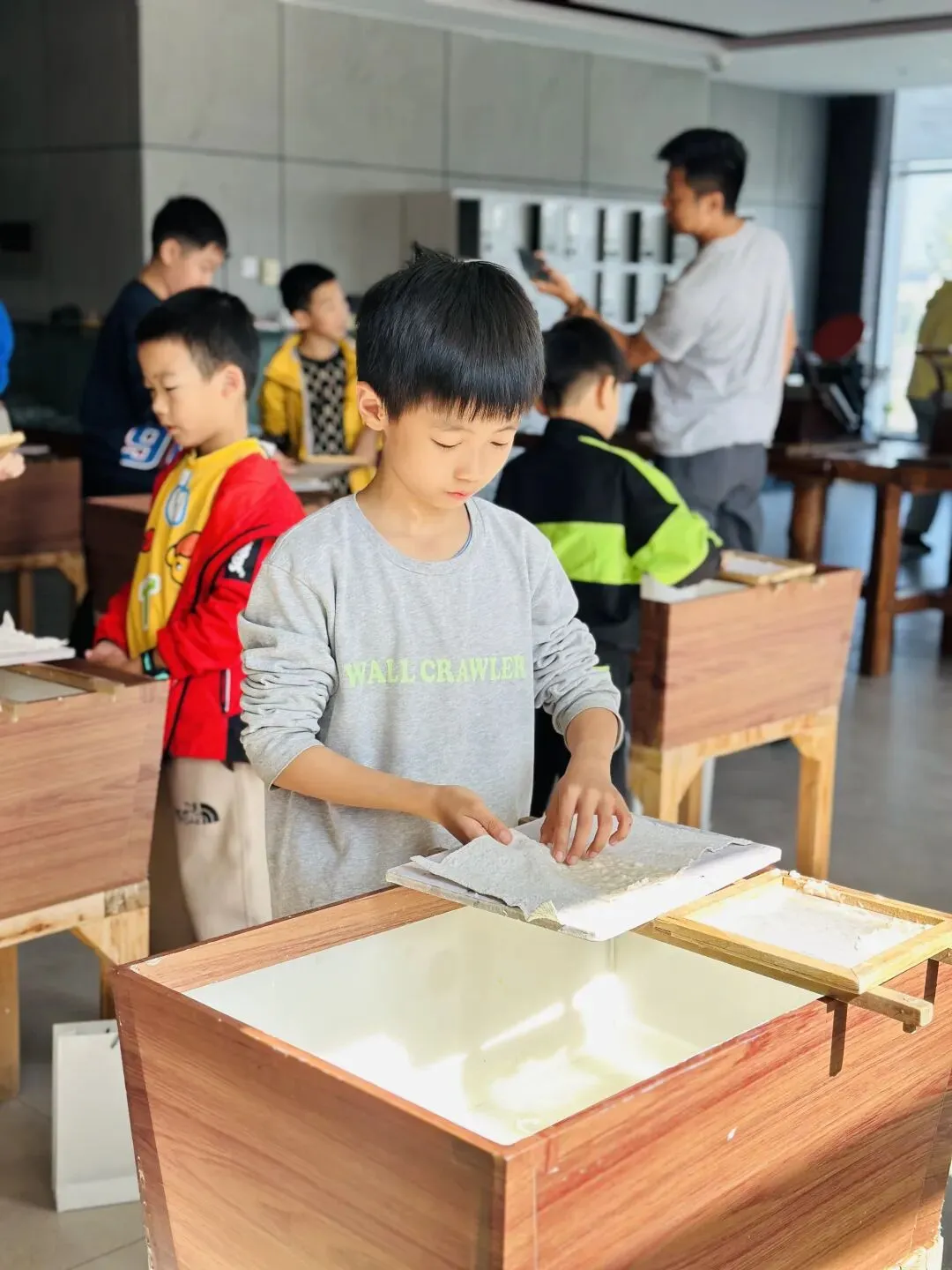 【中考假长途】夜宿书海|四大发明展览馆+古法造纸+古登堡印刷+活字印刷+仓颉造字+夜宿言几又+图书管理员职业体验+伪满皇宫+这有山-第34张图片-四季读书网